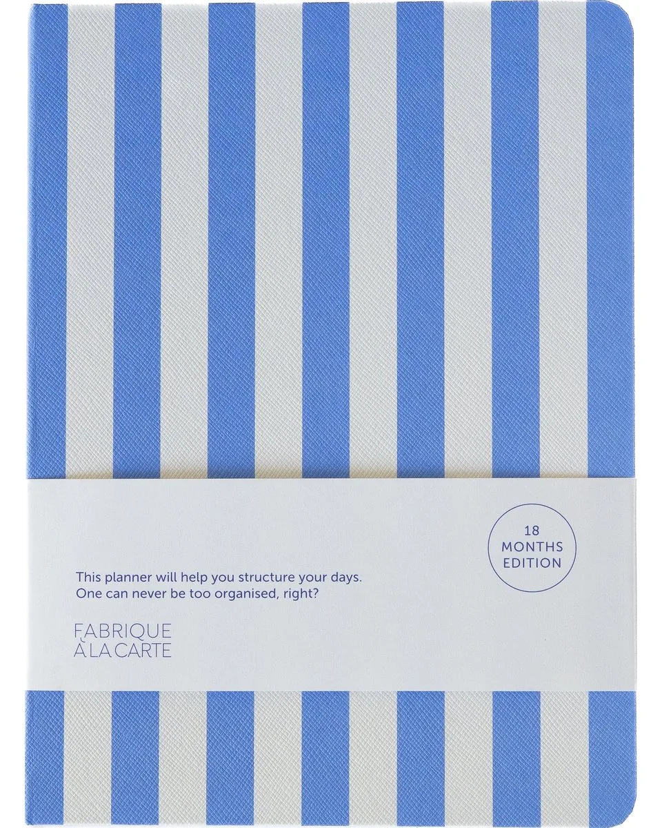 Fabrique - 18 maanden agenda 2026-2027 - A5 - lavendelblauw strepen van A Journal in Lavendel Blauw – productfoto