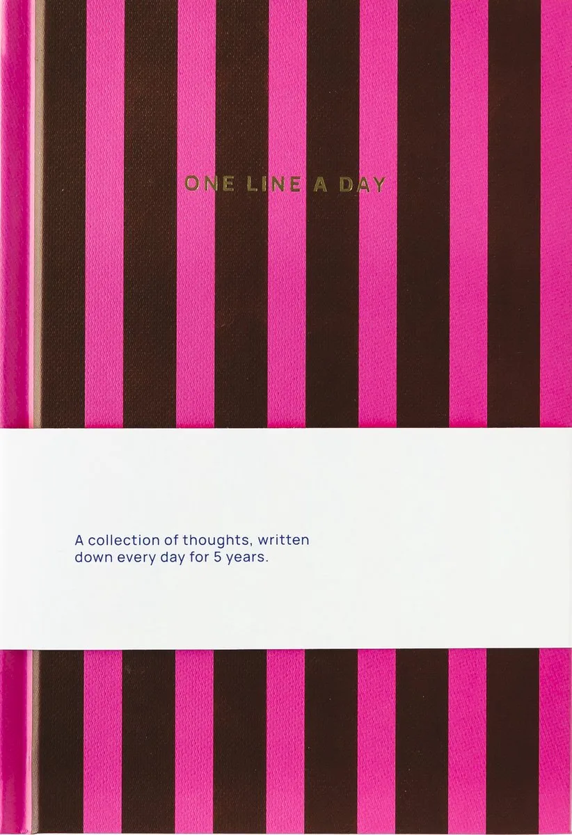 One Line a Day - Dagboek voor 5 jaar - gestreept de A Journal en Rose – photo produit
