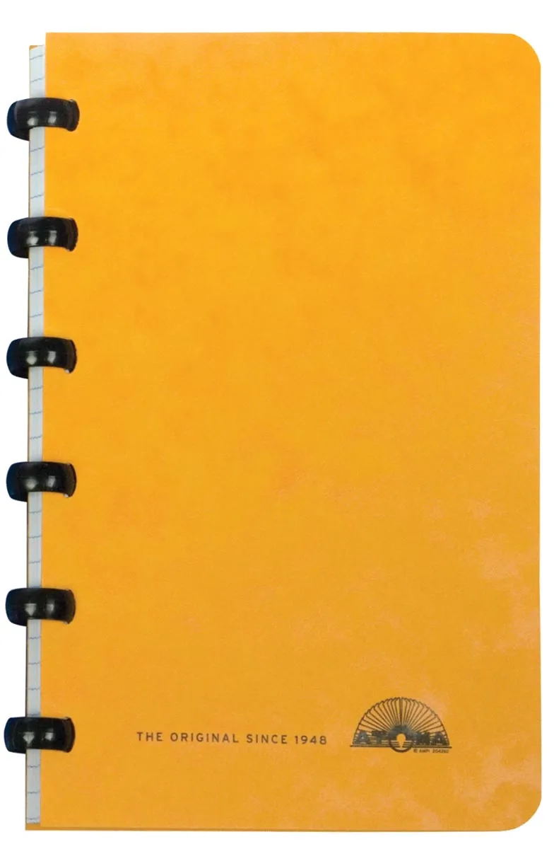 Classic notitieboekje, ft 9,5 x 14 cm, 120 bladzijden, kartonnen kaft, geassorteerde kleuren by Atoma – product photo