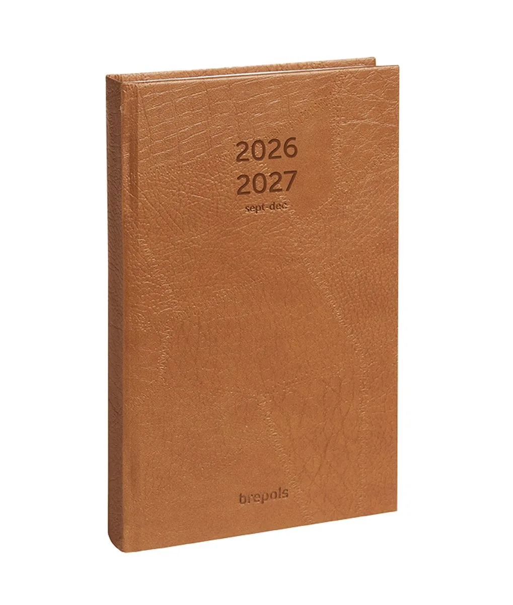agenda 2026-2027 - Saturnus LUCCA - Schoolagenda - 16 maanden - 1 dag per pagina - Gekartonneerde omslag - Dagoverzicht - 13.3 x 20.8 cm van Brepols in Bruin – productfoto