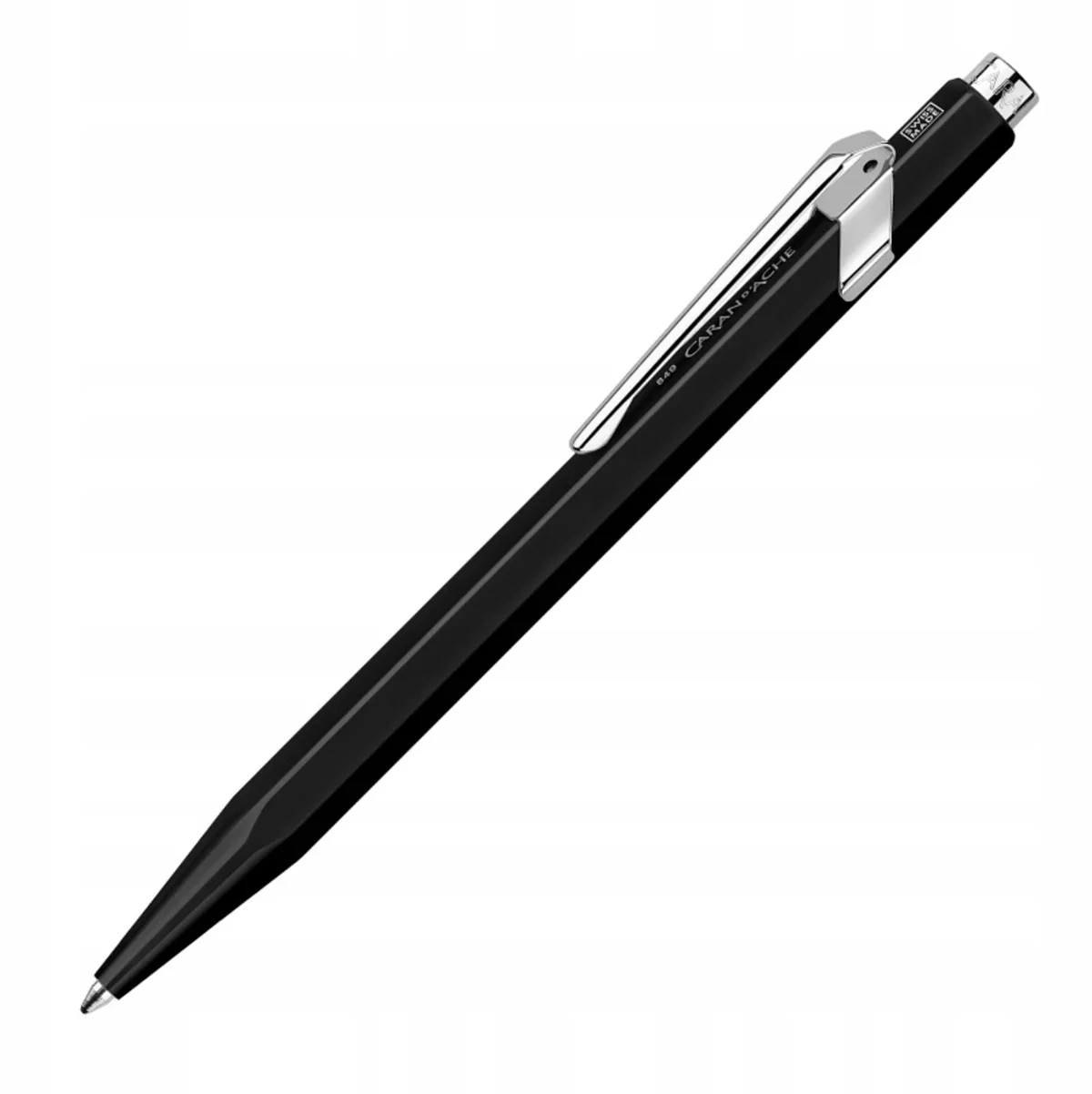Caran d'Ache 849 Classic Line balpen, met blauwe inkt fra Caran d'Ache i Sort – produktbillede