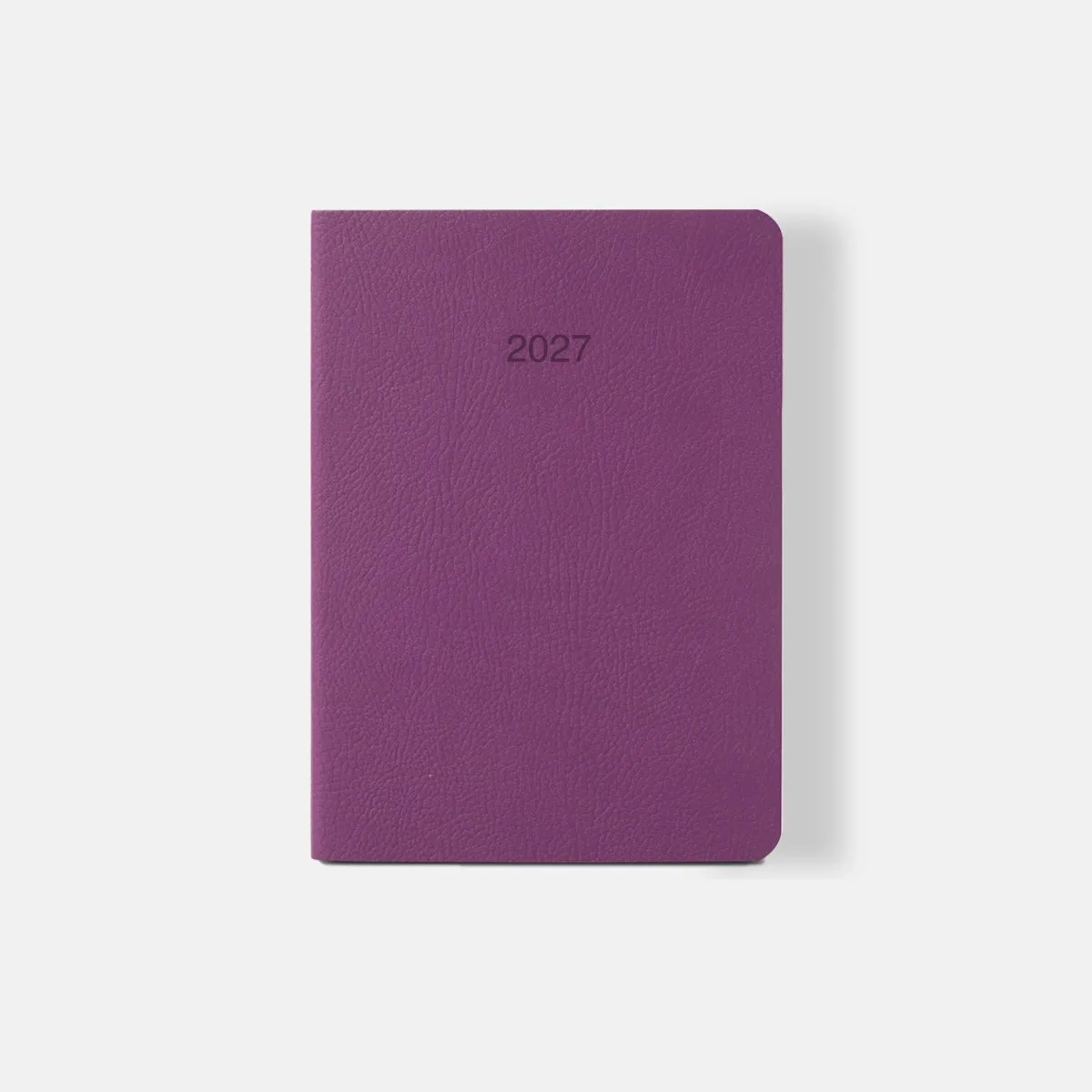 MATE Agenda 2027 Deluxe - Dag op 1 pagina - A5 formaat - zaterdag en zondag ook hele pagina - Made in Florence van Ciak in Paars – productfoto
