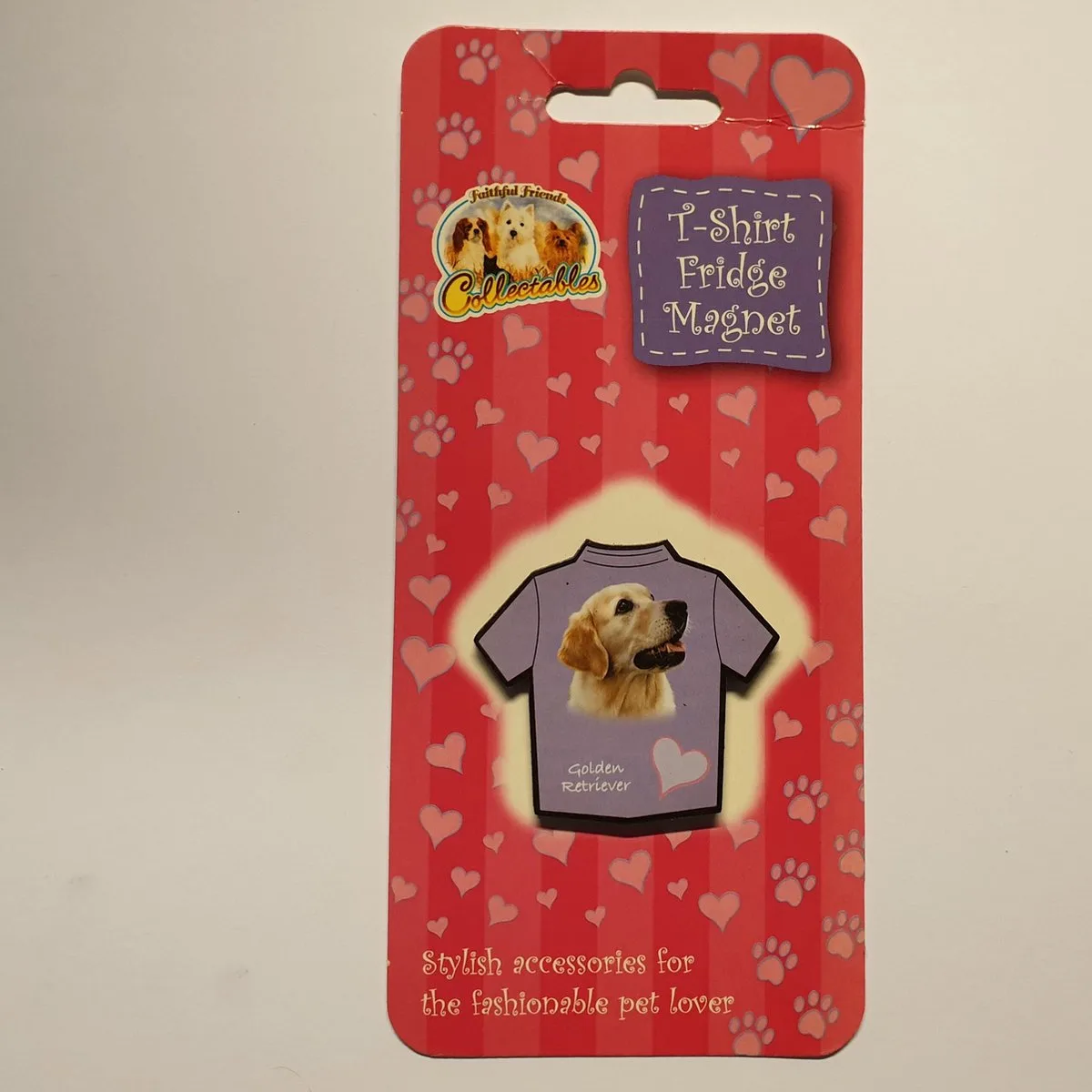 Magneet in t-shirt vorm Golden Retriever von Colop in Lila – Produktfoto