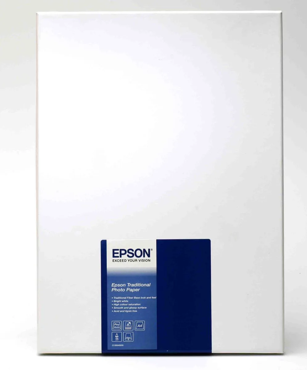 Traditional Photo Paper. DIN A4. 330g/m*2. 25 Sheets van Epson in Wit – productfoto