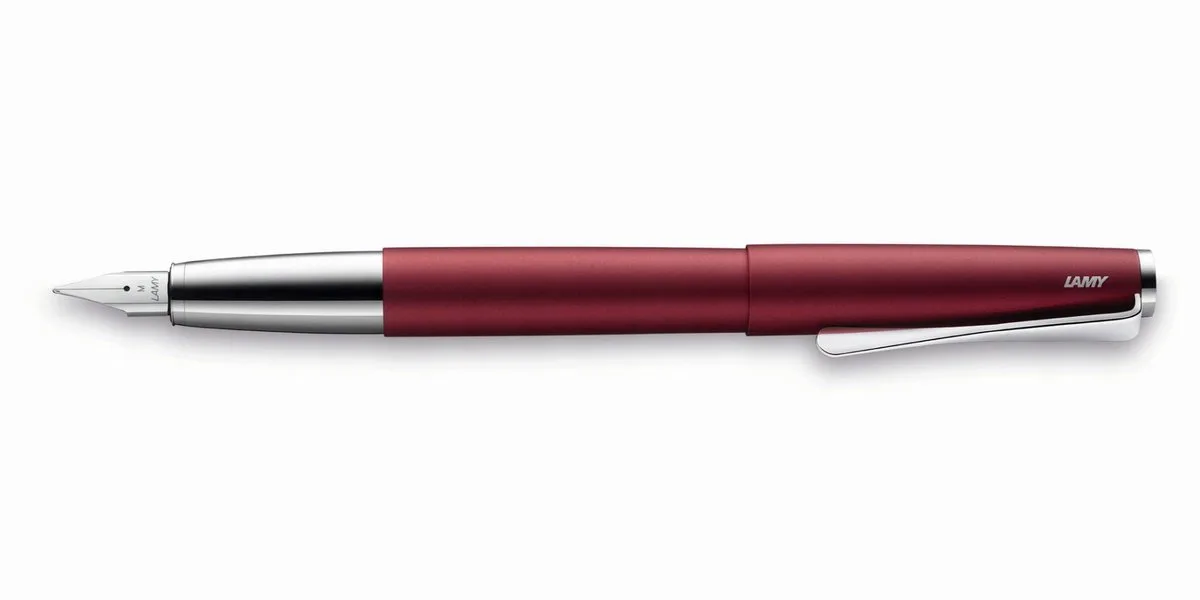 studio vulpen EF - Elegant schrijven met design von Lamy in Royal Red – Produktfoto