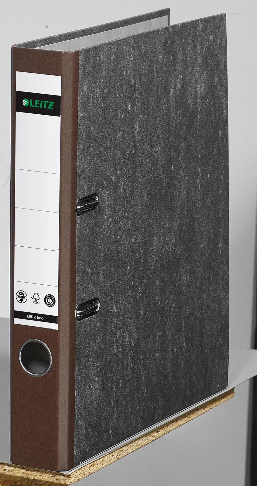Ordner Rückenbreite 5.2 cm DIN A4 Karton braun marmoriert van Leitz – productfoto