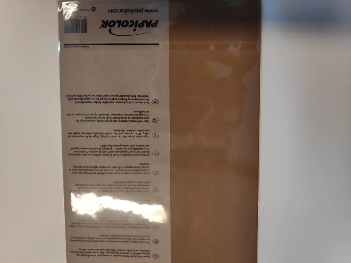 Original Papier A4 105 gsm 12 Sheets van Papicolor in Nootbruin – productfoto
