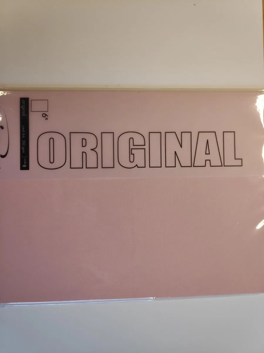 Original Papier A4 200 gsm 6 Sheets van Papicolor in Zalmroze – productfoto