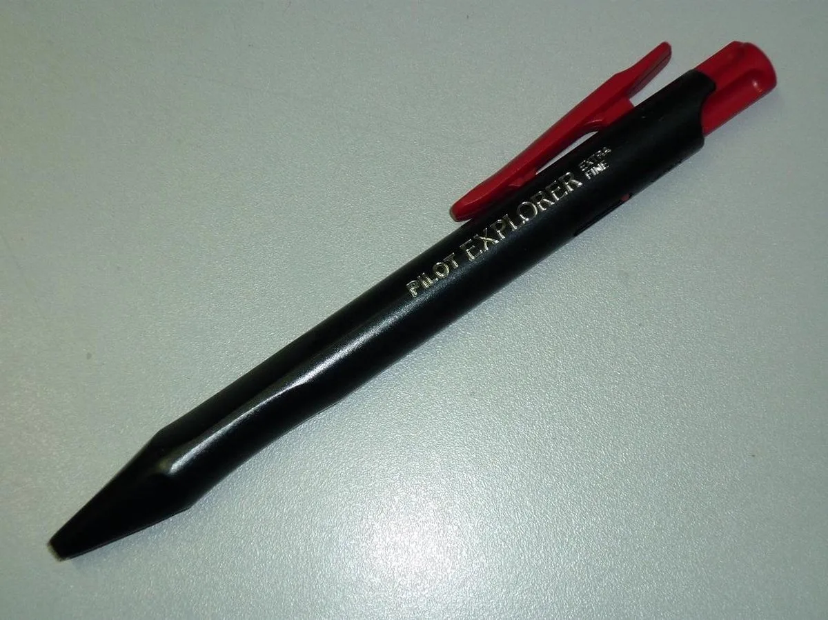 Explorer Retractable Ball Point Pen Blr-7 Fine Red Refillable, pack of 12. de Pilot en Rouge – photo produit