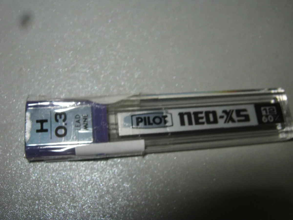 Neo-xs 12 stuks vulpotlood navullingen 0.3mm H fra Pilot i Sort – produktbillede