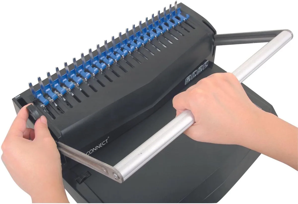 premium manuele inbindmachine från Q-Connect i Svart – produktbild