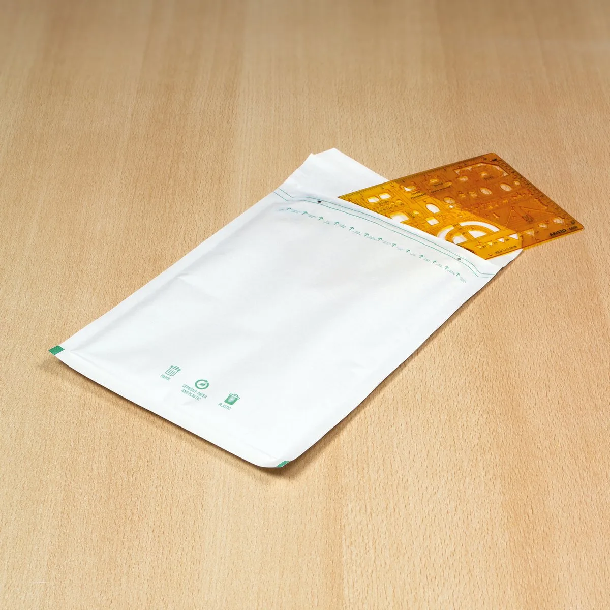 luchtkussenenvelop - 200x275mm - D14 - met plakstrip - 100 stuks by Raadhuis in White – product photo