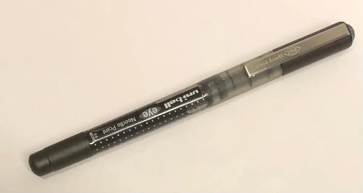UB-165 Zwarte Balpen - Vloeiend Schrijven met Pigmentinkt fra uni-ball – produktbillede