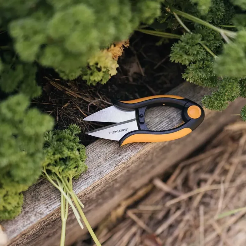 Ciseaux à élaguer F1063326 de Fiskars – photo produit 3 sur 6