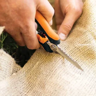 Ciseaux à élaguer F1063328 de Fiskars – photo produit 5 sur 6