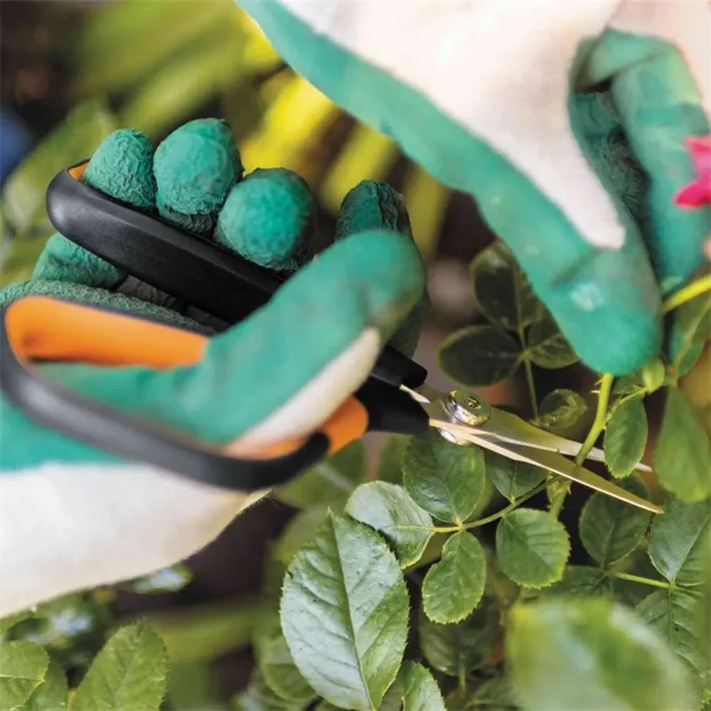 Ciseaux De Jardin Solid Sp15 de Fiskars – photo produit 5 sur 6