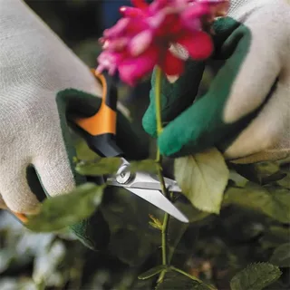 Ciseaux De Jardin Solid Sp15 de Fiskars – photo produit 4 sur 6